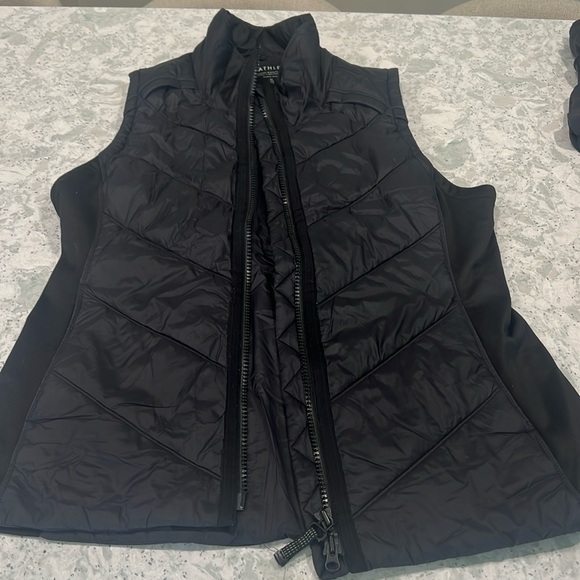 Athleta vest - Picture 1 of 8